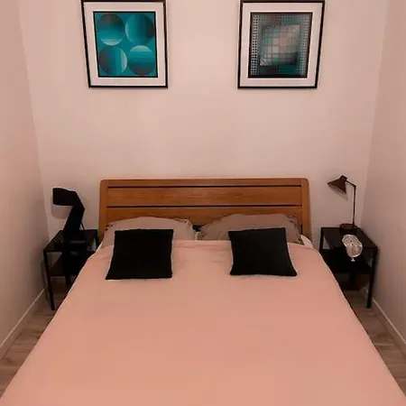 Nice Room In Paris Center-2